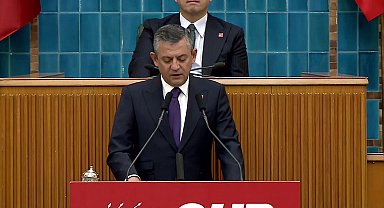 CHP Grup Toplantısı... Özgür Özel: Dünkü iftiralar çöp olmuştur, gelecekte de yargılanmayacağız, sizi yargılayacağız