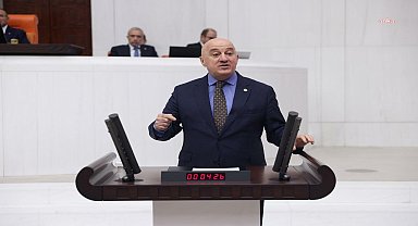 CHP'li Bayraktutan, işten çıkarılan Şavşat Belediyesi işçilerinin işe iadesi için TBMM'ye araştırma önergesi sundu