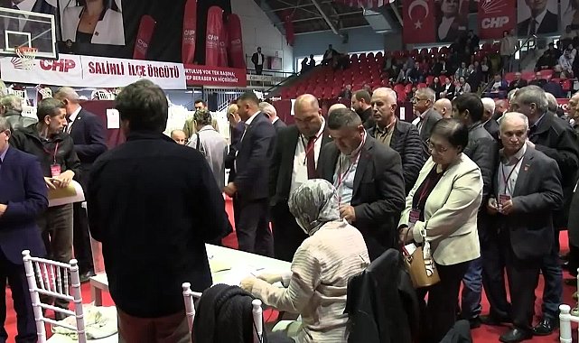 CHP Manisa 39. Olağan İl Kongresi… Oy kullanma işlemi başladı
