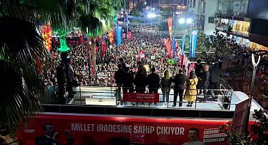 CHP'nin Arnavutköy mitingi... Özgür Özel, Arnavutköy Belediyesi'nin odağındaki usulsüzlük iddialarını dile getirdi, soruşturma çağrısında bulundu