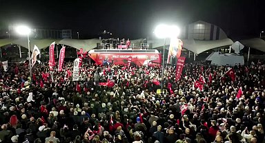  CHP'nin Küçükçekmece mitingi... İmamoğlu: ' Ya ‘meşruiyetin kaynağı biziz’ diyeceğiz ya da bu aziz vatanı, okyanus ötesinden meşruiyet arayanların karanlık pazarlıklarına kurban edeceğiz''