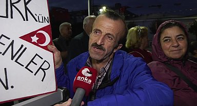 CHP'nin Küçükçekmece mitinginde yurttaşlardan iktidara tepki: Geçinemiyoruz, acil seçim istiyoruz