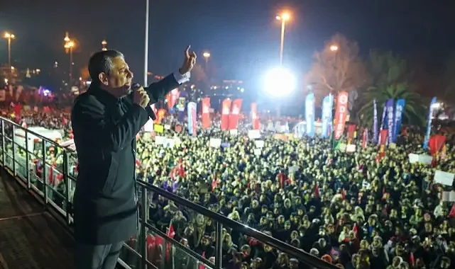 Özgür Özel: Bu düzen gençlerin umutlarını çalıyor