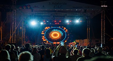 Cumhuriyet’in 102’nci yılı kutlamaları başlıyor... İstanbul gençliği Cumhuriyet coşkusuyla Beyazıt’ta buluşacak