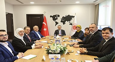 Dışişleri Bakan Yardımcısı Yılmaz, Türk Kızılay ve Suriye Arap Kızılay Genel Başkanları ile görüştü