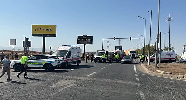 Diyarbakır’da freni patlayan kamyon 4 araca çarptı: 2’si çocuk 10 yaralı