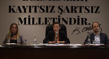 Efes Selçuk Belediye Meclisi'nde ‘Efes Otoparkı’ tepkisi... Başkan Sengel: “Kendi memleketimizde bizi yabancı haline getirdiler. Parça parça satılıyoruz” 