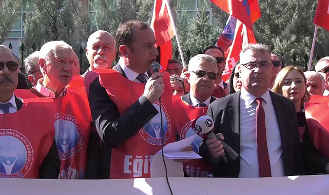 Eğitim-İş, 20. kuruluş yıl dönümünde Milli Eğitim Bakanlığı önüne yürüdü...Kadem Özbay: