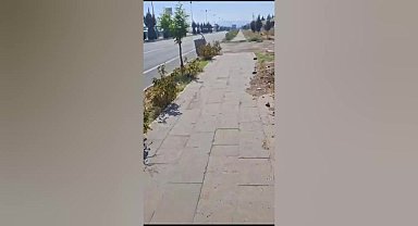 Elazığ'da yol kenarındaki çukurların kapatılmamasına tepki