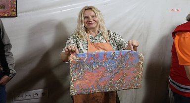 Erasmus projesi ortakları Menteşe’de geleneksel ebru deneyimi yaşadı