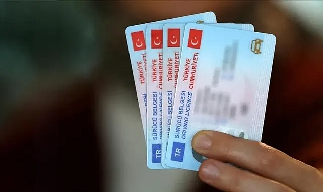 Eski tip ehliyetler 31 Ekim'de geçersiz olacak: Süre uzatılmayacak