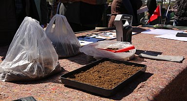 Eskişehir Büyükşehir Belediyesi’nden 2025 yılı boyunca 23 bin dekarlık alanda mobil toprak analizi desteği