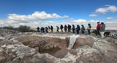 Eskişehir’de turist rehberlerine yönelik arkeolojik sit alanlarına teknik gezi düzenlendi
