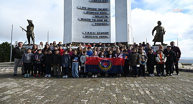 Eskişehirli öğrenciler, Bozüyük’ün tarihi noktalarını gezdi