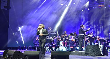 Fettah Can, 63. Uluslararası Bursa Festivali'nde müzikseverlerle buluştu