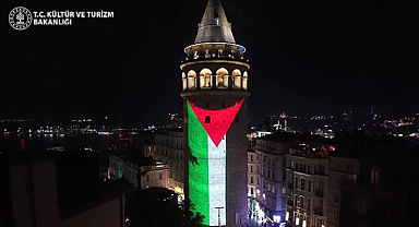 Galata Kulesi'ne Filistin bayrağı yansıtıldı