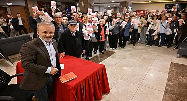 Gazeteci Yavuz Oğhan Manisalılarla buluştu