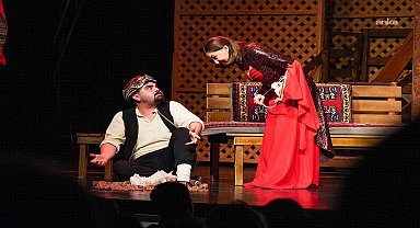 Gaziemir Belediye Tiyatrosu, “7 Kocalı Hürmüz”le perdelerini açtı