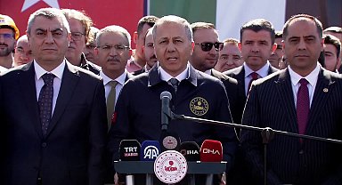 Gazze'ye 900 ton gıda taşıyan gemi Mersin'den hareket etti