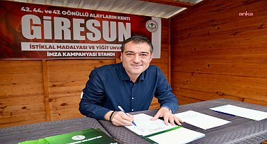 Giresun Belediyesi'nden Atatürk Meydanı’na imza standı 