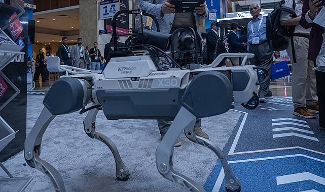 GITEX Global'de robot köpekler öne çıkıyor: