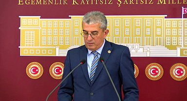 Gökhan Günaydın: Ekrem İmamoğlu kaçma şüphesiyle tutuklu bulunuyorken Ünsal Ban’ı kim Türkiye’den uçurdu