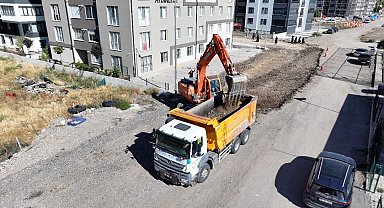 Gölbaşı Belediyesi, asfalt serim çalışmalarını sürdürüyor
