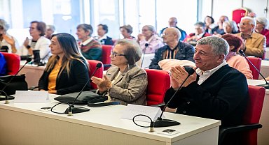 Güzelbahçe Belediyesi 3. Yaş Üniversitesi yeni döneme başladı