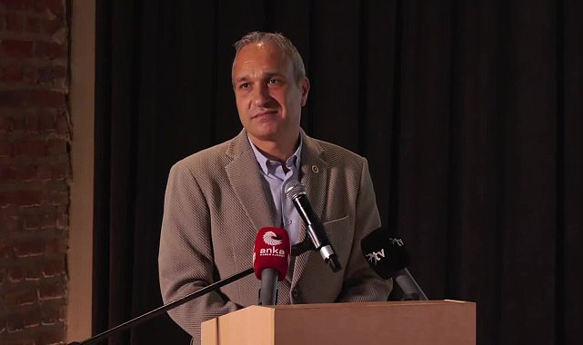 “Her Çocuğun Hakkı: Sağlıklı Beslenme ve Temiz Suya Erişim” paneli.... CHP'li Özçağdaş: İşleri, güçleri, reisleriyle beraber geçmişe öykünmek