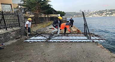 İBB ekipleri, Üsküdar'da sahil yolunu kapatan bariyerleri söktü