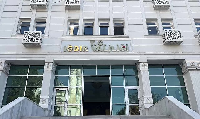 Iğdır Valiliği’nden “Valiye şemsiye var, gazilere yok” haberiyle ilgili açıklama: “Kamuoyunu yanıltmaya yönelik”