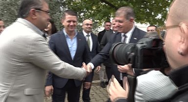 İzmir Büyükşehir Belediye Başkanı Tugay Bademler Kooperatifi’ni ziyaret etti 