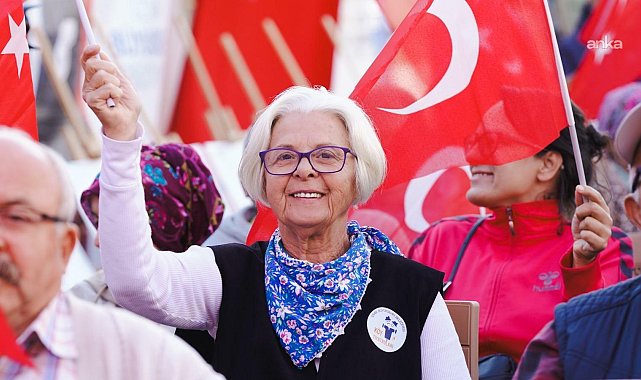 İzmir Büyükşehir Belediyesi, Cumhuriyet Bayramı’nın 102’nci yılı kapsamında şehrin dört bir yanında etkinlikler düzenleyecek