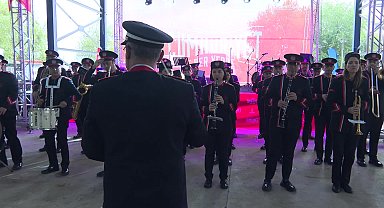 İzmir Büyükşehir Belediyesi’nin “Cumhuriyet Her Yerde” kutlamaları Kiraz’da devam etti