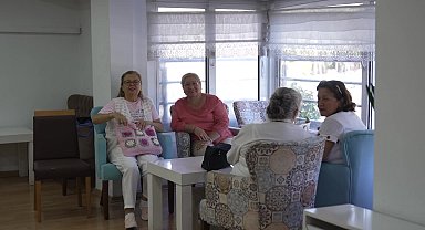 İzmir Büyükşehir Belediyesi, Sağlıklı Yaş Alma Merkezi'nde binin üzerinde kişiye hizmet veriyor
