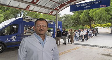 İzmir Büyükşehir Belediyesi ücretsiz yemek hizmetini 6 üniversite kampüsü yakınında sürdürüyor