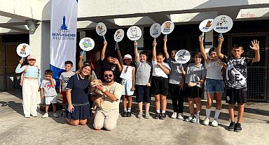 İzmir Büyükşehir'in İngilizce Konuşma Kulübü öğrencileri Pako'da