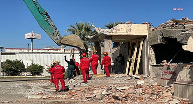 İzmir'de deprem tatbikatı gerçekleştirildi