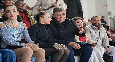 İzmir’in buz pisti yeni döneme hazır