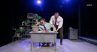 İzmir Şehir Tiyatroları, yeni sezonu yeni sahnesinde açıyor