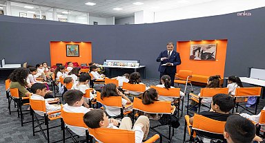 İzmirli çocuklar, Başkan Tugay’la okuma saatinde buluştu