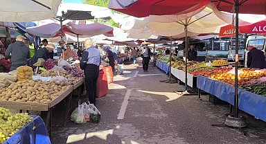 Kadirli’de pazarda geçim isyanı: “Emeklinin sonu mezarlık”