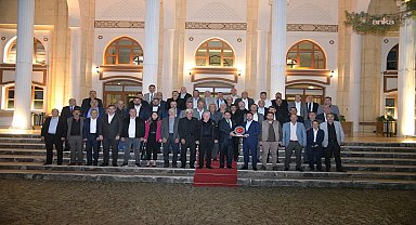 Kahramankazan Belediye Başkanı Çırpanoğlu, muhtarlarla bir araya geldi