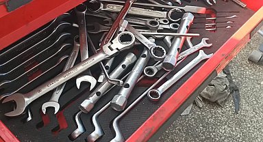 Karacasu'da yarım asırlık ustalık... Otomobil tamircisi Doğan: 