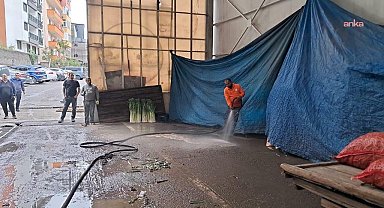 Karadeniz Ereğli Belediyesi ekipleri, su taşkınlarına karşı çalışmalarını sürdürüyor