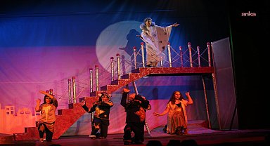 Karşıyaka Belediye Tiyatrosu 4 Ekim’de perde açıyor