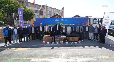 Kartal’da amatör spor kulüplerine malzeme desteği