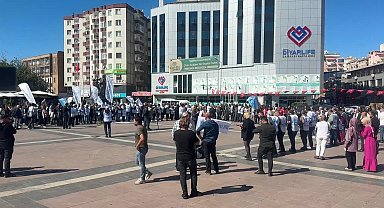 KESK’ten Diyarbakır’da ‘Tüm ihraçlar bütün haklarıyla işine iade edilene kadar mücadelemiz sürecek’ eylemi