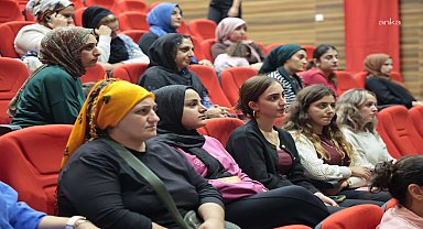 Konak Belediyesi Mutlu Çocuklar Oyun Evleri’nde annelere “Yaygın Çocuk Hastalıkları” eğitimi