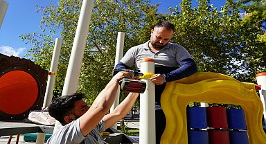 Konyaaltı’nda parklar yenileniyor